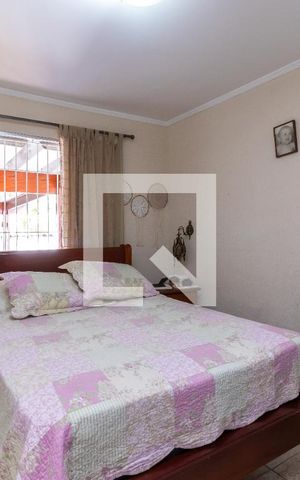 Casa à venda com 200m², 5 quartos e 2 vagasQuarto 1
