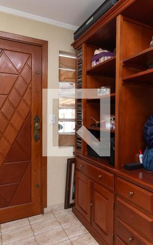 Casa à venda com 200m², 5 quartos e 2 vagasQuarto 2