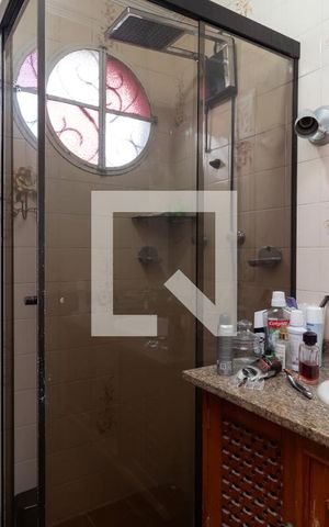 Casa à venda com 200m², 5 quartos e 2 vagasBanheiro 1
