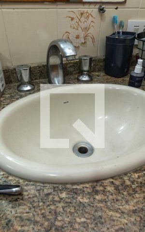 Casa à venda com 200m², 5 quartos e 2 vagasBanheiro 1