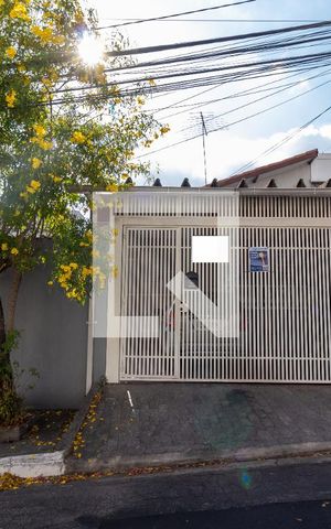 Casa à venda com 200m², 5 quartos e 2 vagasFachada
