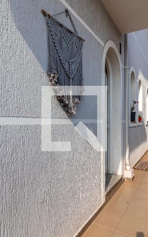 Casa à venda com 200m², 5 quartos e 2 vagasCorredor Lateral