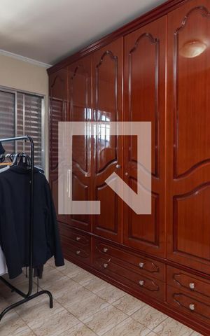 Casa à venda com 200m², 5 quartos e 2 vagasQuarto 4
