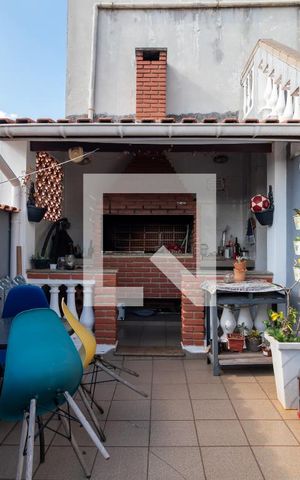 Casa à venda com 200m², 5 quartos e 2 vagasQuintal dos Fundos