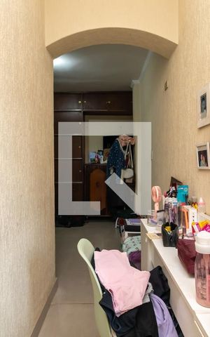 Casa à venda com 200m², 5 quartos e 2 vagasQuarto de Serviço