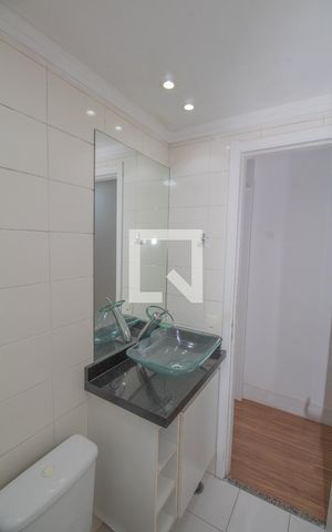Apartamento à venda com 50m², 2 quartos e 1 vaga Apartamento à venda com 50m², 2 quartos e 1 vagaBanheiro