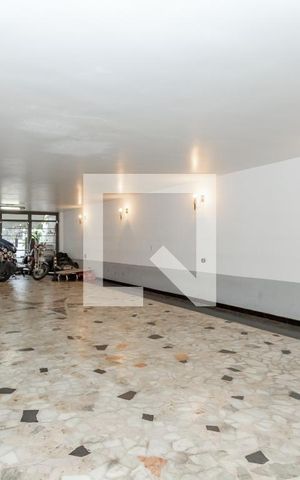Casa para alugar com 380m², 3 quartos e 8 vagas Casa para alugar com 380m², 3 quartos e 8 vagasGaragem