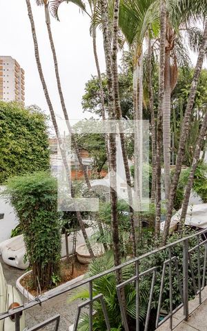 Casa para alugar com 380m², 3 quartos e 8 vagas Casa para alugar com 380m², 3 quartos e 8 vagasVaranda