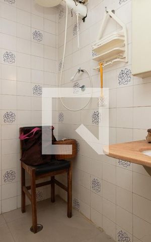 Casa para alugar com 380m², 3 quartos e 8 vagas Casa para alugar com 380m², 3 quartos e 8 vagasBanheiro de Serviço