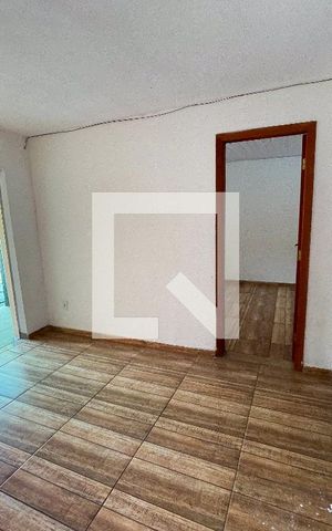 Casa à venda com 360m², 3 quartos e 4 vagas Casa à venda com 360m², 3 quartos e 4 vagasSala