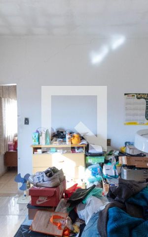 Casa à venda com 264m², 4 quartos e 2 vagas Casa à venda com 264m², 4 quartos e 2 vagasQuarto 4