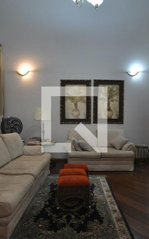Casa para alugar com 320m², 3 quartos e 5 vagasSala