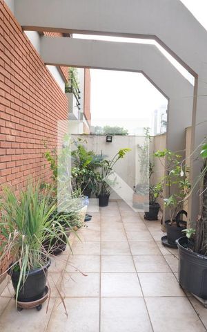 Casa para alugar com 320m², 3 quartos e 5 vagasQuintal