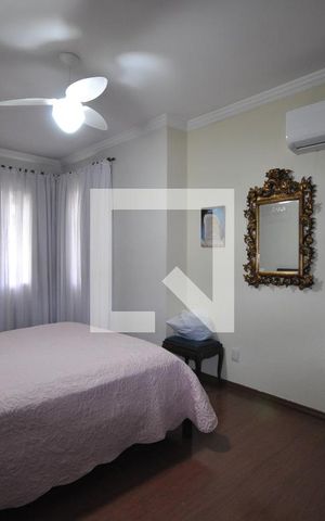 Casa para alugar com 320m², 3 quartos e 5 vagasSuíte 1