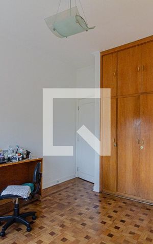 Casa à venda com 280m², 3 quartos e 4 vagas Casa à venda com 280m², 3 quartos e 4 vagasQuarto