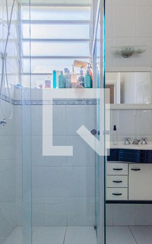 Casa à venda com 280m², 3 quartos e 4 vagas Casa à venda com 280m², 3 quartos e 4 vagasBanheiro