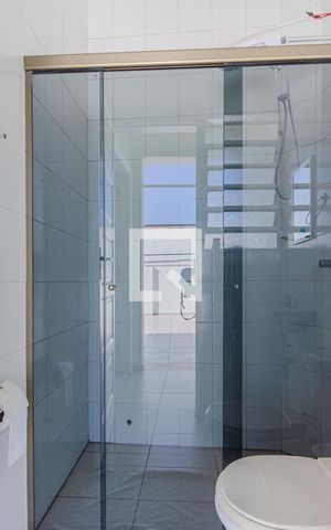 Casa à venda com 280m², 3 quartos e 4 vagas Casa à venda com 280m², 3 quartos e 4 vagasBanheiro de serviço