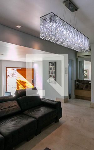 Casa à venda com 300m², 5 quartos e 4 vagas Casa à venda com 300m², 5 quartos e 4 vagasSala 2