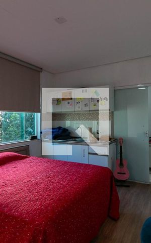 Casa à venda com 300m², 5 quartos e 4 vagas Casa à venda com 300m², 5 quartos e 4 vagasQuarto 2
