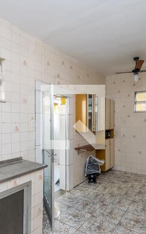Casa à venda com 190m², 4 quartos e 4 vagas Casa à venda com 190m², 4 quartos e 4 vagasCozinha