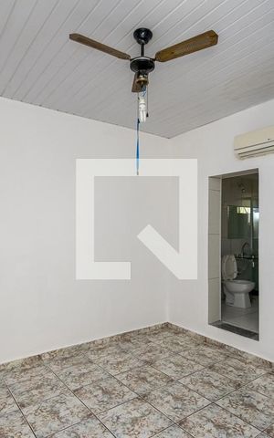 Casa à venda com 190m², 4 quartos e 4 vagas Casa à venda com 190m², 4 quartos e 4 vagasQuarto 2 Suíte