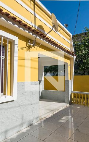Casa à venda com 190m², 4 quartos e 4 vagas Casa à venda com 190m², 4 quartos e 4 vagasVaranda gourmet