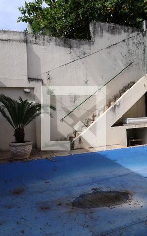 Casa à venda com 360m², 5 quartos e 3 vagasÁrea da piscina