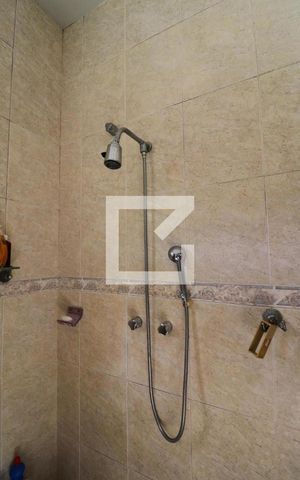 Casa à venda com 360m², 5 quartos e 3 vagasBanheiro da Suíte 1