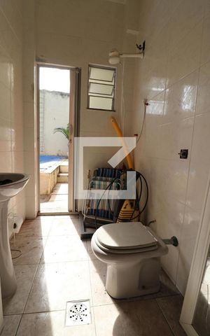 Casa à venda com 360m², 5 quartos e 3 vagasBanheiro da academia