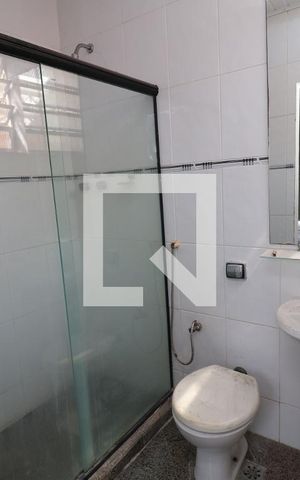 Casa à venda com 360m², 5 quartos e 3 vagasBanheiro da Suíte 2