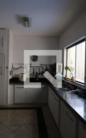 Casa à venda com 360m², 5 quartos e 3 vagasCozinha