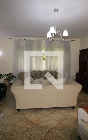 Casa à venda com 360m², 5 quartos e 3 vagasSala 1