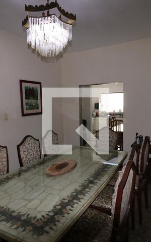 Casa à venda com 360m², 5 quartos e 3 vagasSala de Jantar