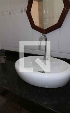 Casa à venda com 360m², 5 quartos e 3 vagasBanheiro Social 2