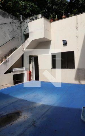 Casa à venda com 360m², 5 quartos e 3 vagasÁrea da piscina