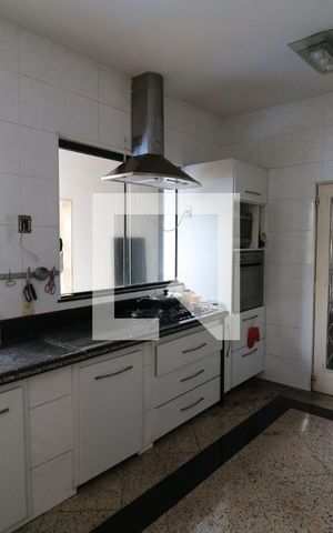 Casa à venda com 360m², 5 quartos e 3 vagasCozinha