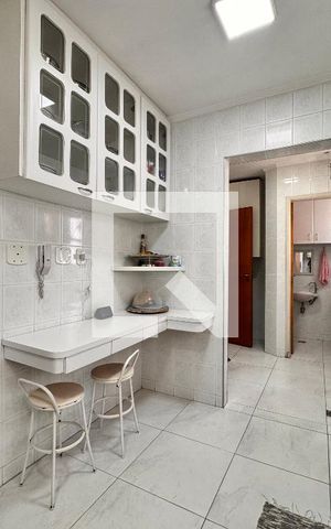 Apartamento à venda com 108m², 3 quartos e 2 vagas Apartamento à venda com 108m², 3 quartos e 2 vagasCozinha
