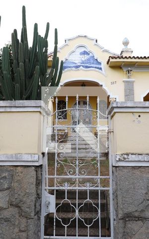 Casa para alugar com 800m², 4 quartos e 6 vagasFachada