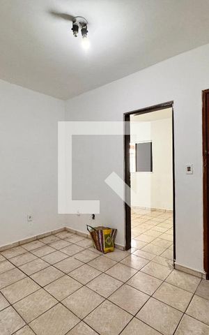 Casa para alugar com 67m², 2 quartos e 1 vaga Casa para alugar com 67m², 2 quartos e 1 vagaSala