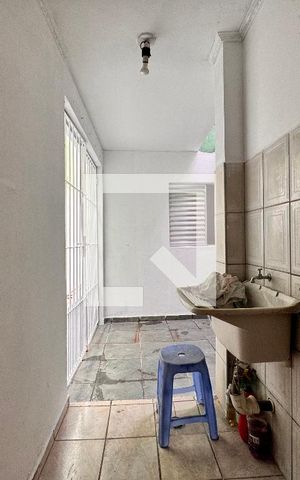 Casa para alugar com 67m², 2 quartos e 1 vaga Casa para alugar com 67m², 2 quartos e 1 vagaLavanderia
