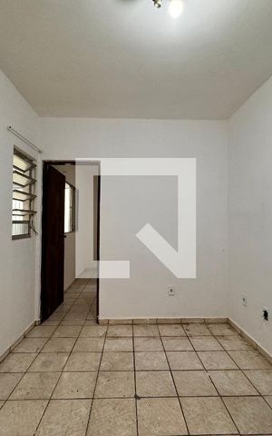 Casa para alugar com 67m², 2 quartos e 1 vaga Casa para alugar com 67m², 2 quartos e 1 vagaSala