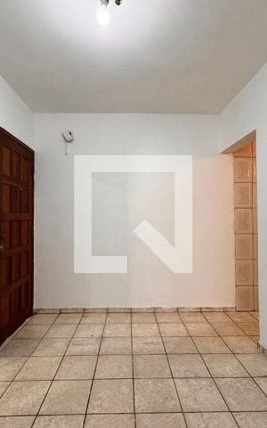 Casa para alugar com 67m², 2 quartos e 1 vaga Casa para alugar com 67m², 2 quartos e 1 vagaSala
