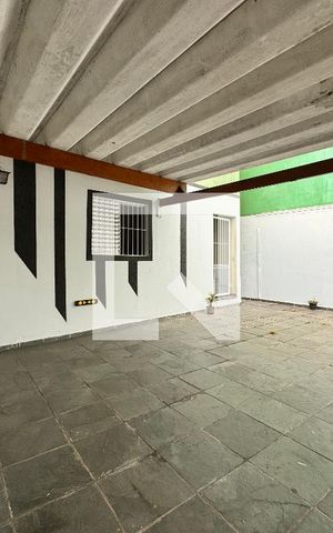 Casa para alugar com 67m², 2 quartos e 1 vaga Casa para alugar com 67m², 2 quartos e 1 vagaGaragem