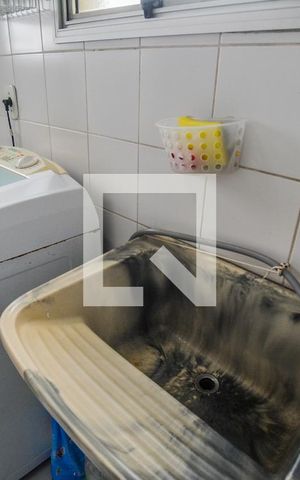 Apartamento à venda com 70m², 3 quartos e 1 vagaÁrea de Serviço