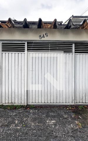 Casa à venda com 170m², 4 quartos e 2 vagasFachada