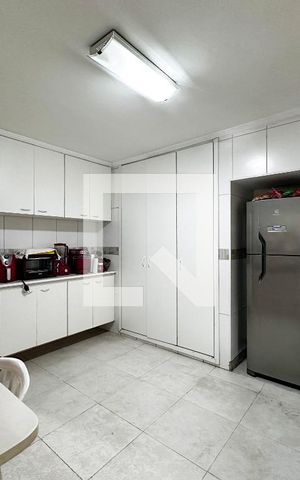 Casa à venda com 170m², 4 quartos e 2 vagasCozinha