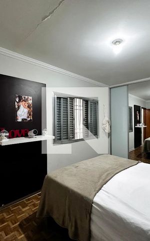 Casa à venda com 170m², 4 quartos e 2 vagasSuíte