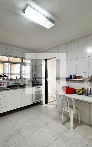 Casa à venda com 170m², 4 quartos e 2 vagasCozinha