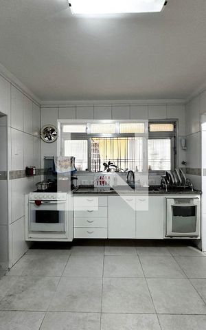 Casa à venda com 170m², 4 quartos e 2 vagasCozinha