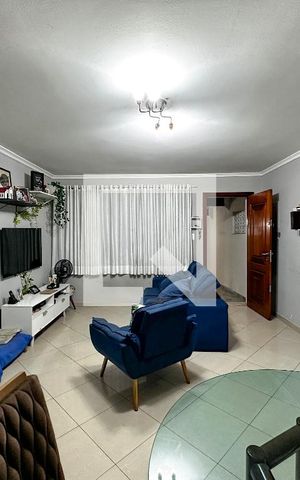 Casa à venda com 170m², 4 quartos e 2 vagasSala